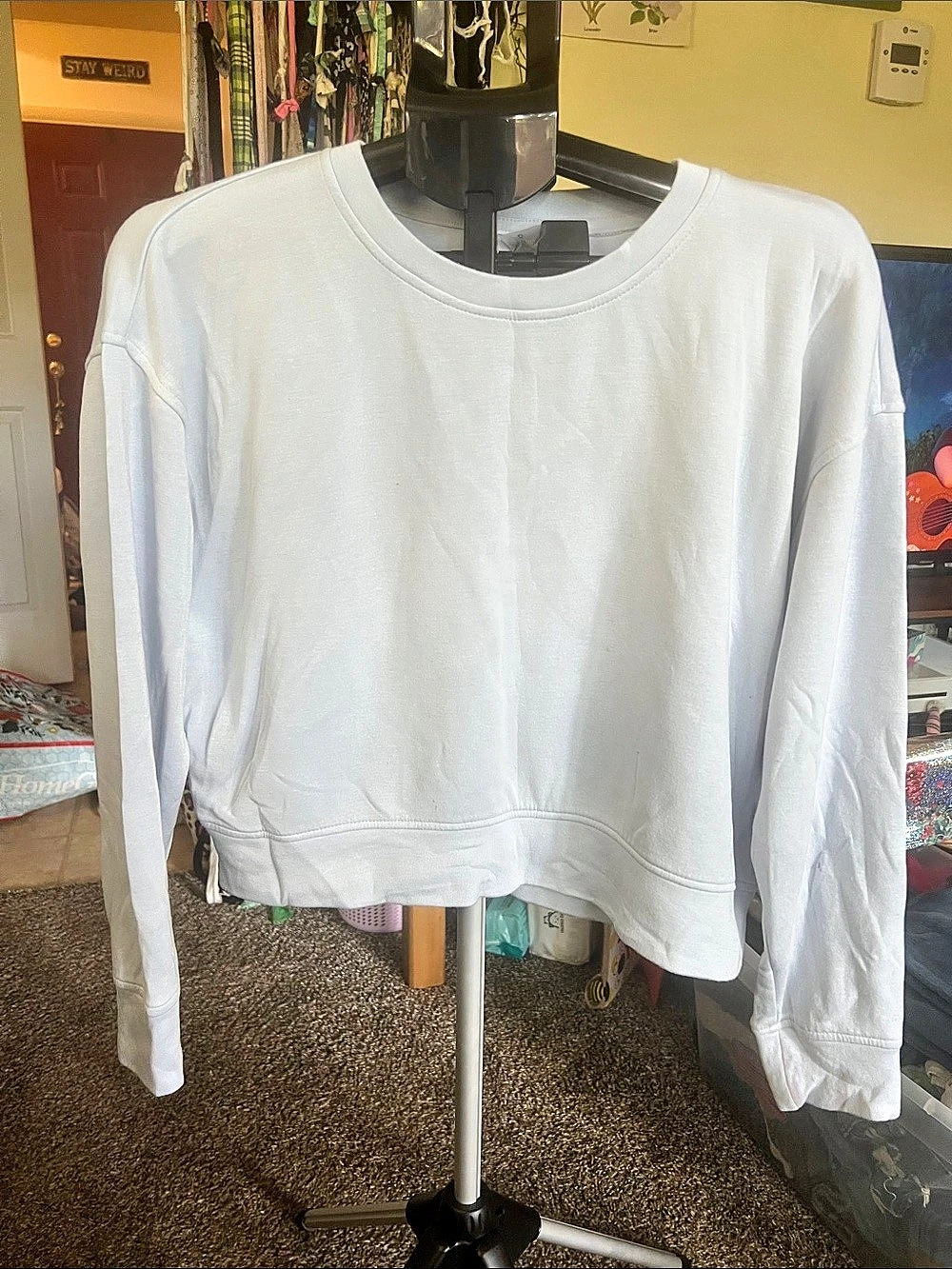 Danskin Cropped Luxe Crew Neck Sweatshirt Light Blue Small